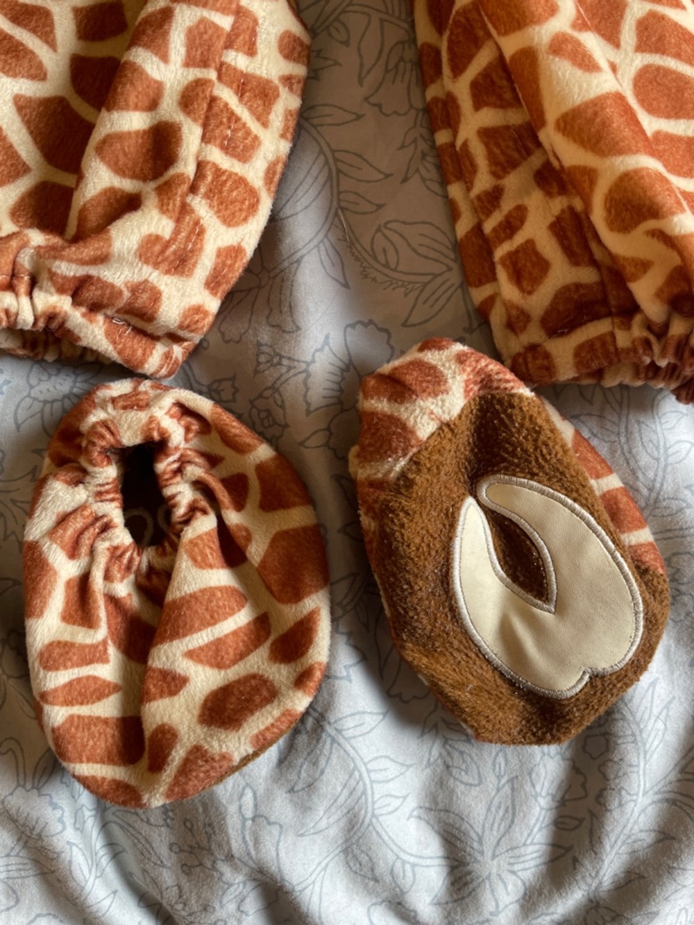 Baby Giraffe Costume 6-12 months - Picture 3 of 4